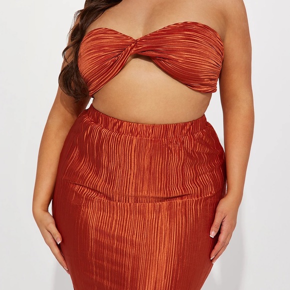 Copper Plisse Skirt Set - Picture 2 of 3